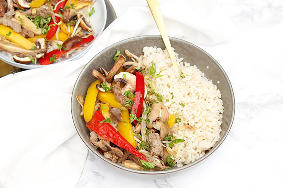 Aziatische roerbakreepjes met oesterzwammen